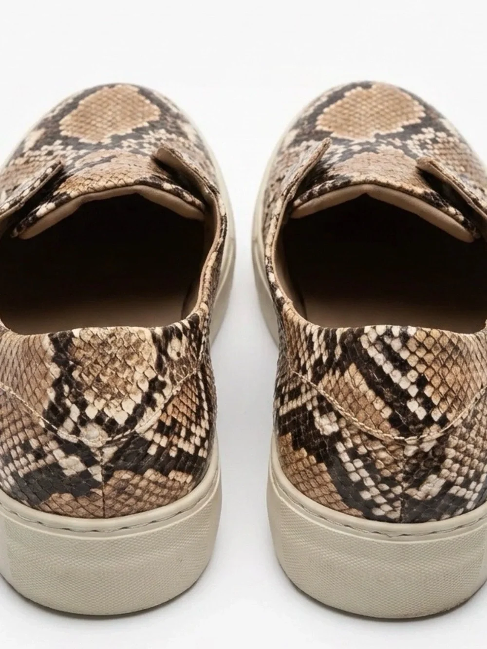 J.Slides NYC Women’s Size 9 Luv Snake Sneaker